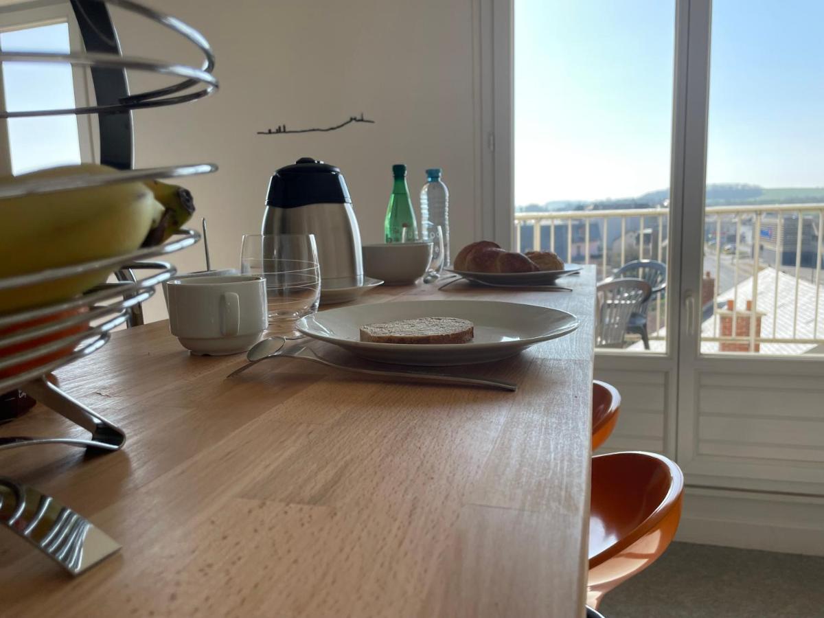 Appartement Chaleureux , Cosy, Bien Equipe Et Bien Place Sedan Eksteriør bilde